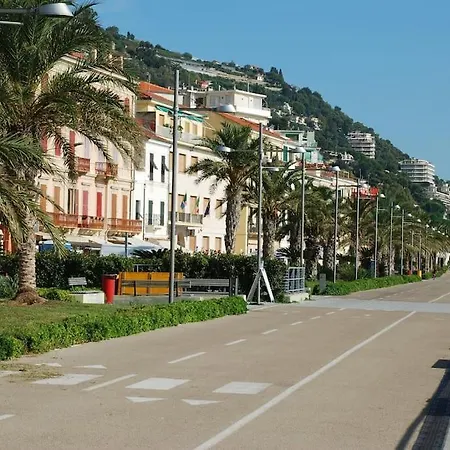 Appartement Margherita Trilocale Ad A Pochi Passi Dal Mare *